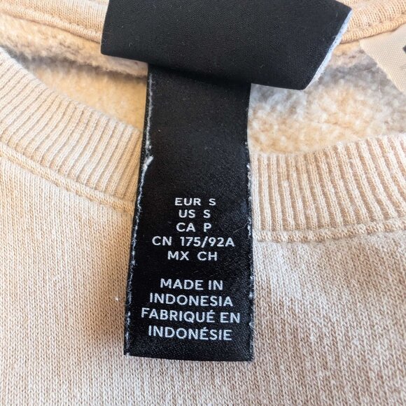 H&M Tom & Jerry Regular Fit Crewneck Sweatshirt Embroidered Graphics WB Sz S - Picture 7 of 9